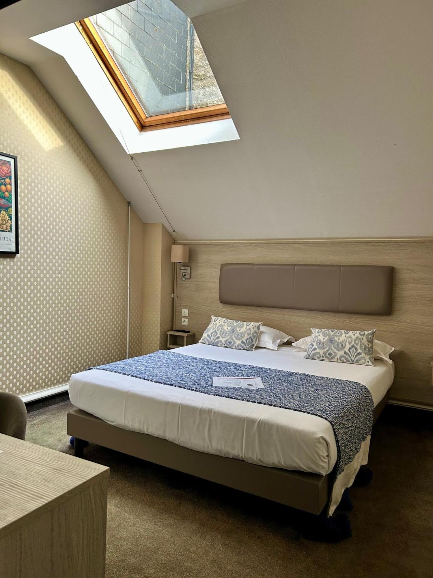 Cit'Hotel le Challonge Dinan Buitenkant foto