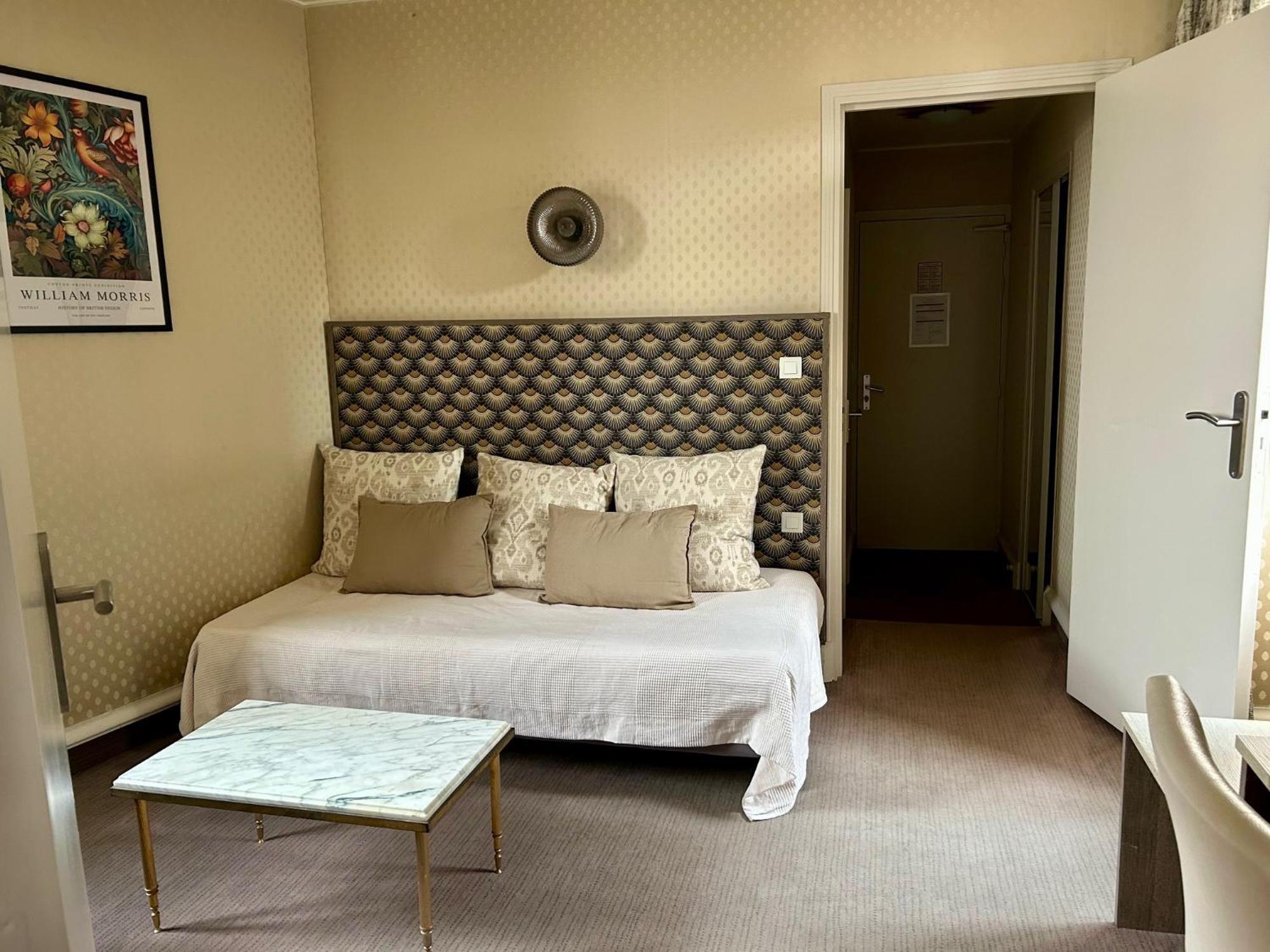 Cit'Hotel le Challonge Dinan Buitenkant foto
